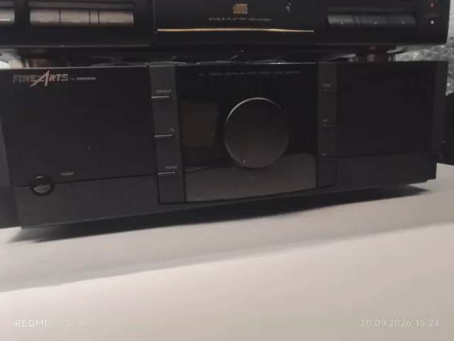GRUNDIG Fine Arts V2