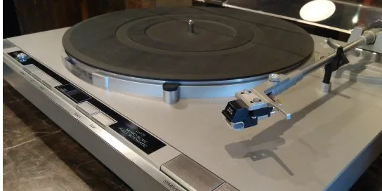 JVC L-F71