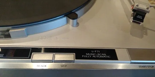 JVC L-F71