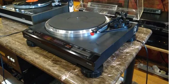 ONKYO Integra CP-1055F