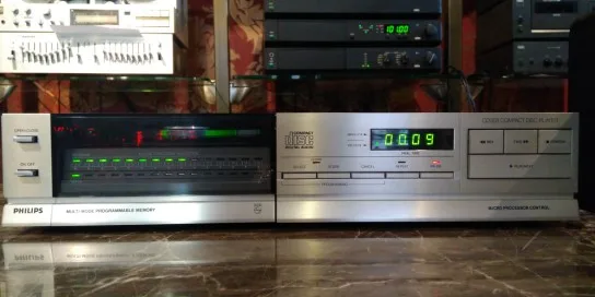 PHILIPS CD 303