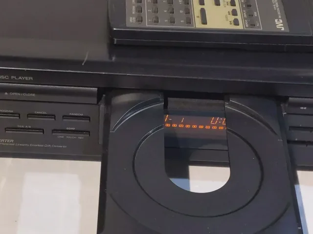 JVC XL-V252
