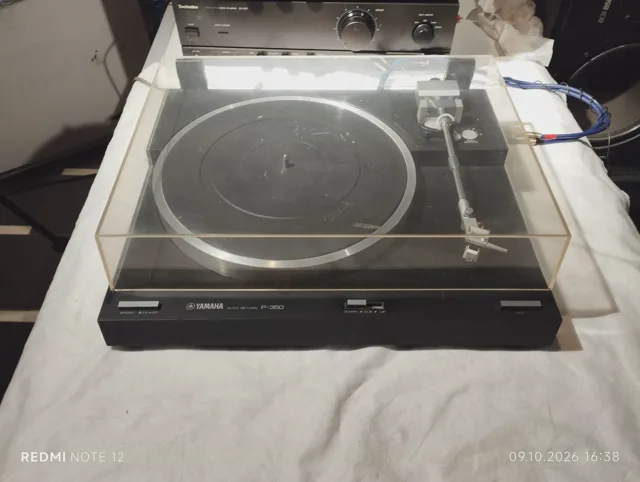 YAMAHA P-350