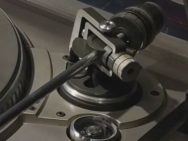 DUAL CS 728