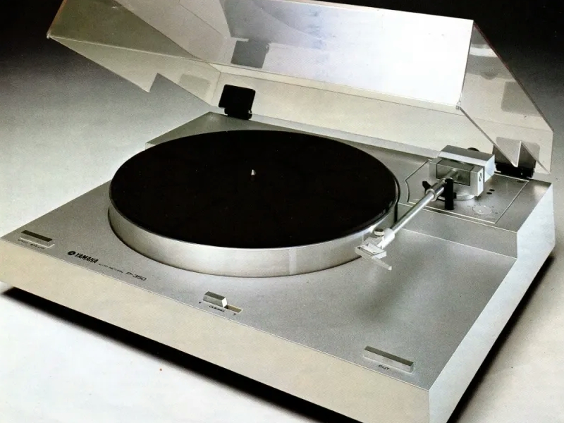 Yamaha_p-350_0
